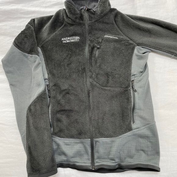 Patagonia Other - Patagonia R2 men’s xs perfect condition